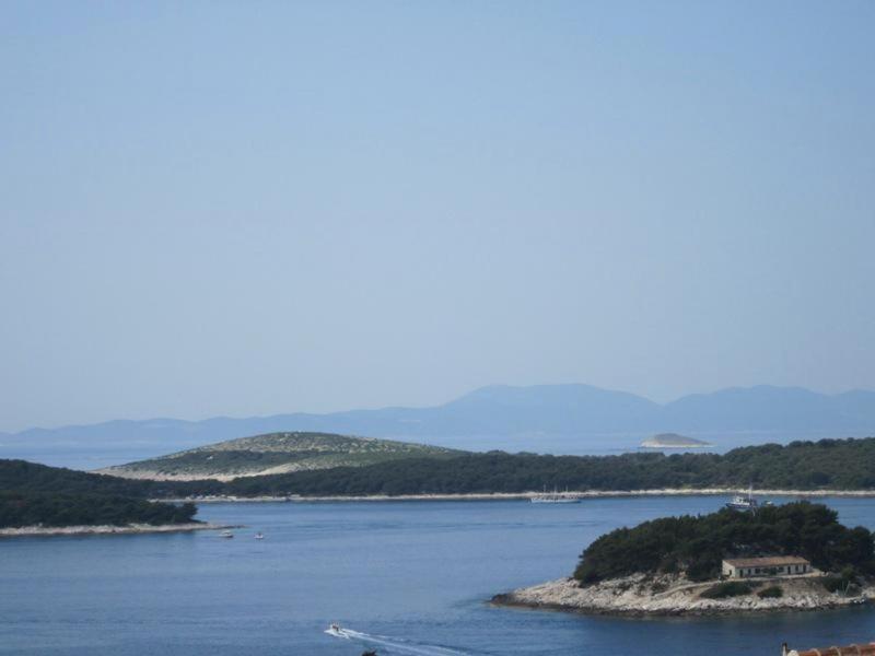 In With Sea View, Terrace, Air Conditioning, Wi-fi * Hvar Town